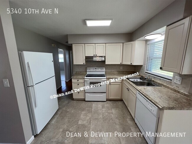 Building Photo - 5340 10th Ave N