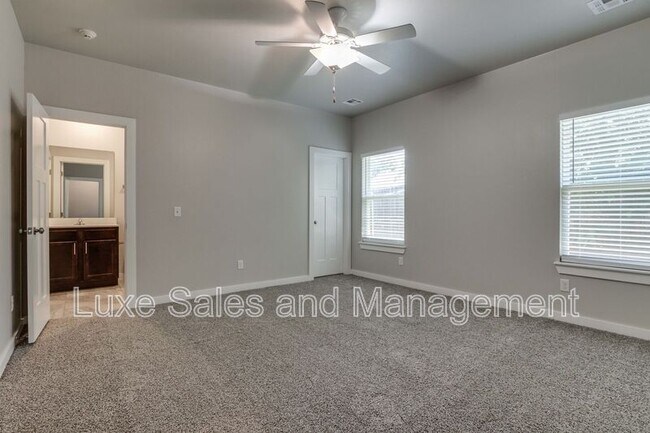 Building Photo - 2188 Buena Vida Ln