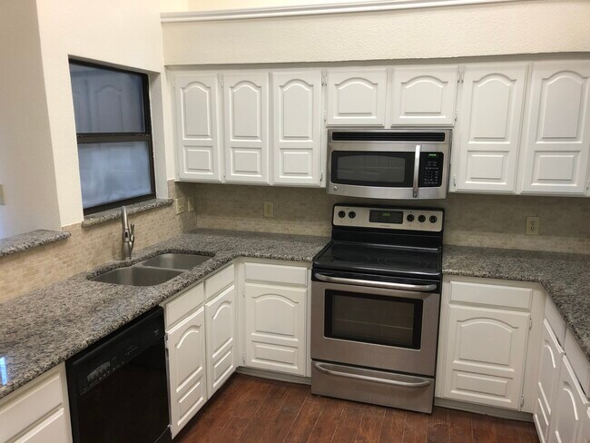 Building Photo - 10629 Holly Grove Dr