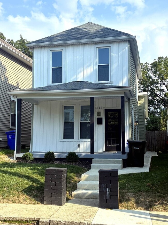 Building Photo - 1378 E Fulton St