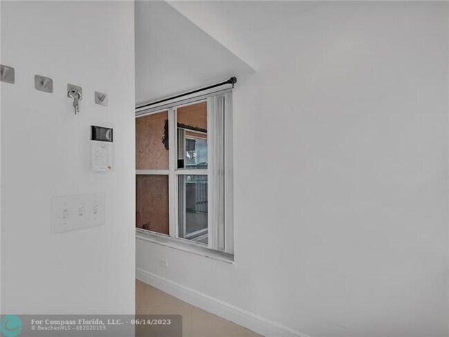 Building Photo - 3287 NW 44th St