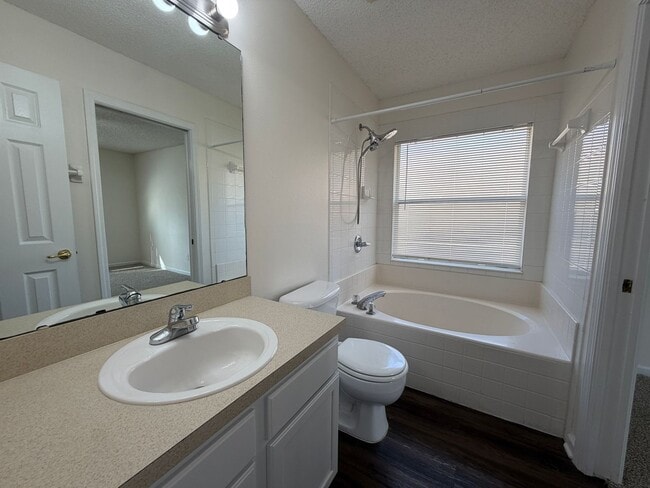 Building Photo - $1495.00 - Duplex Palm Coast - Freshly updated