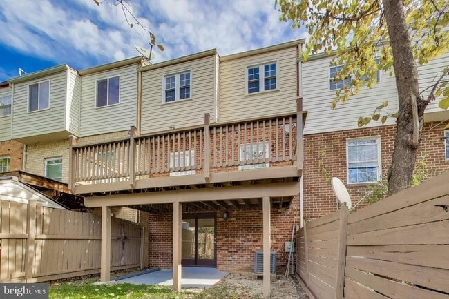 Building Photo - 16 Orchard Dr