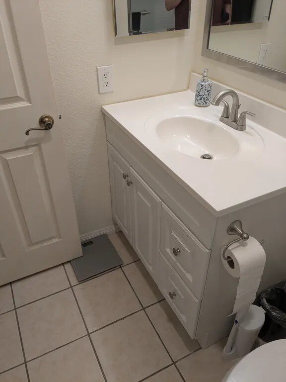 Building Photo - 3587 Cameo Dr