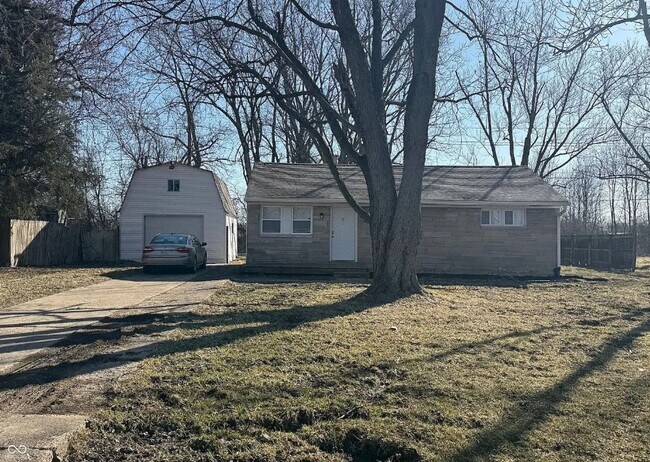 Building Photo - Cozy 3-Bedroom Home with Spacious Yard in Indianapolis