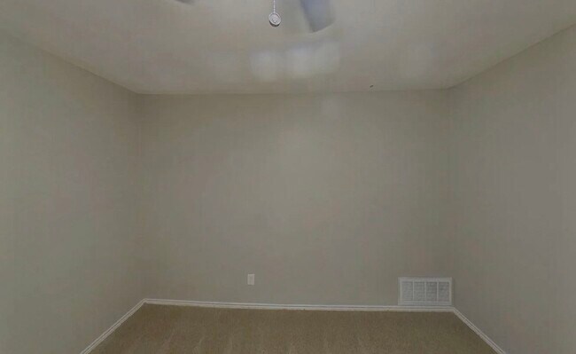 Building Photo - Your Perfect Next Chapter Starts in This 4-Bedroom Home