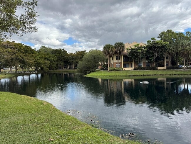 Building Photo - 9999 Summerbreeze Dr