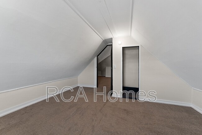 Building Photo - 446 Shelby St