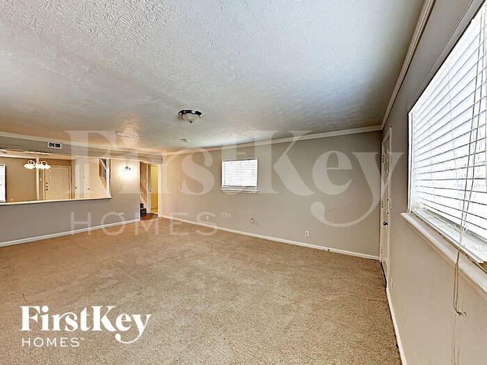 Building Photo - 16614 Stonerun