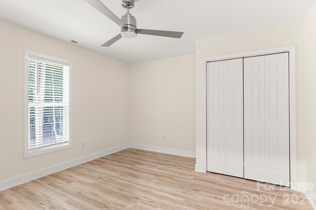 Building Photo - 116 Maple Grove Church Rd