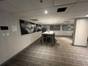 Building Photo - 8 Museum Way