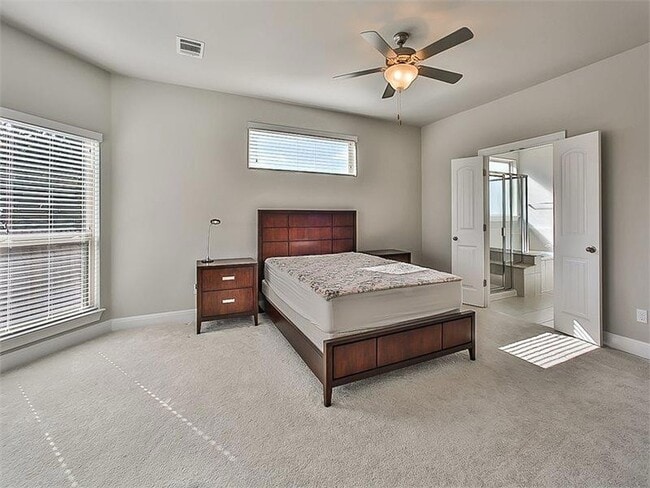 Building Photo - 15601 Cabrillo Way