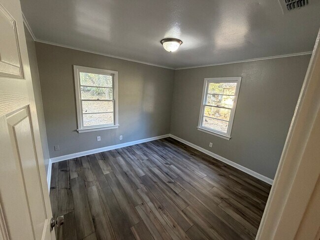 Building Photo - Nearly A New Home!