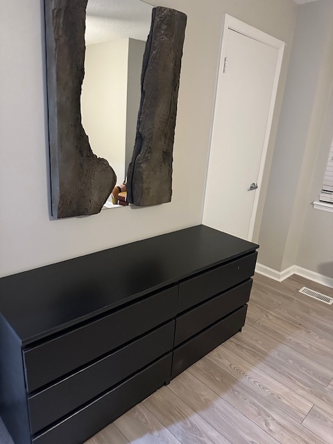 Building Photo - Lancelot 10