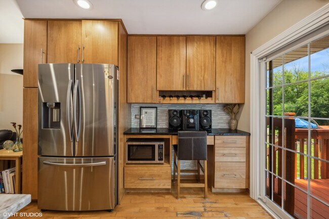 Building Photo - 1475 Deerfield Pl