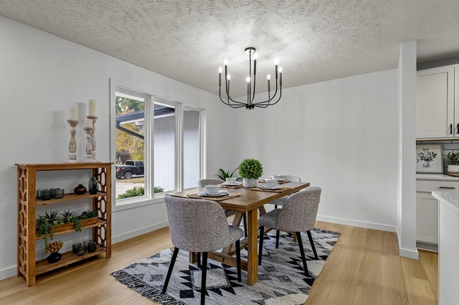 Building Photo - Welcome to your dream home! 4 bedroom 3 ba...