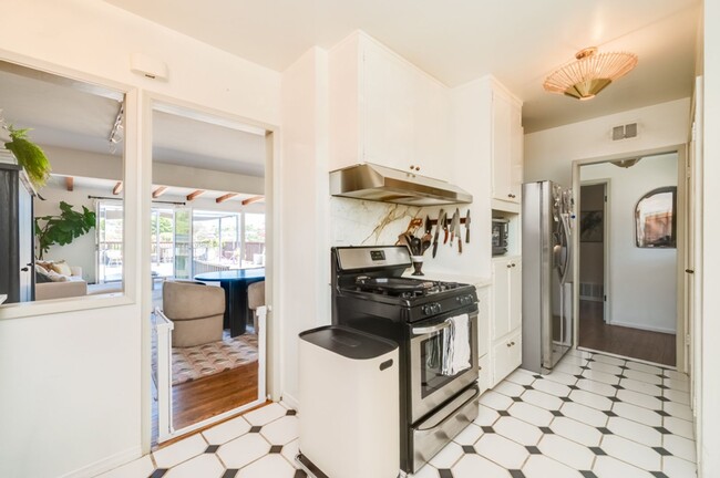 Building Photo - RARE! Lovely and Spacious Clairemont 4BD/2BA Home on Tecolote Canyon! - $5,995/mo!