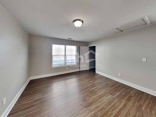 Building Photo - 5211 Tupelo St