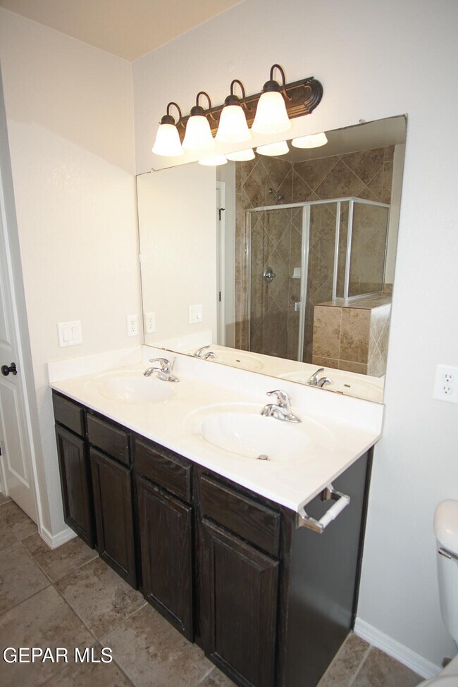 Building Photo - 14206 Otter Point Ct