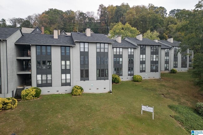 Primary Photo - 1909 16th Ave S