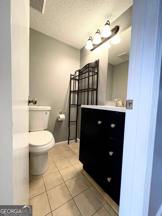 Building Photo - 94 Cobblestone Creek