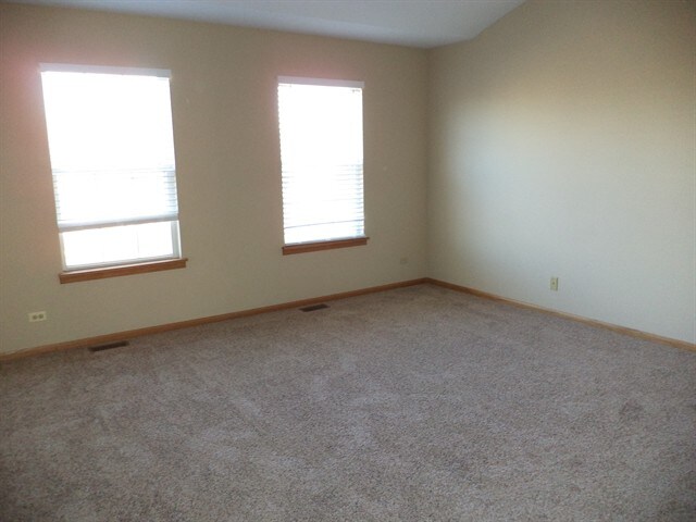 Building Photo - 2454 N Old Pond Ln