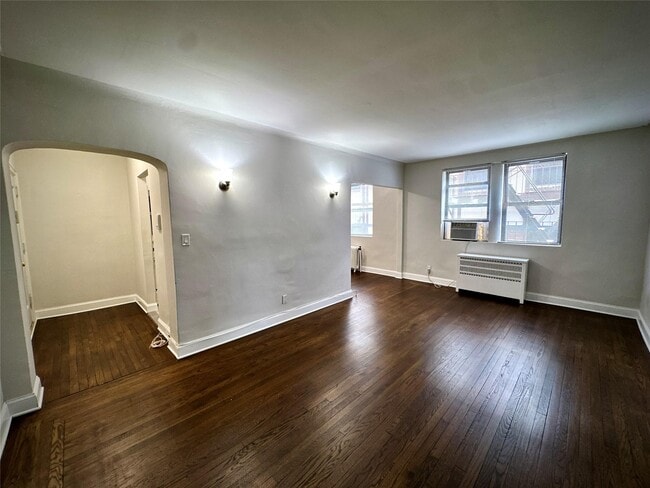 Building Photo - 3 Greenridge Ave