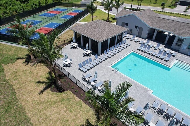 Building Photo - 8057 Shr Lk Dr