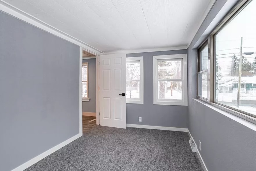 Building Photo - 801 Lake View Dr