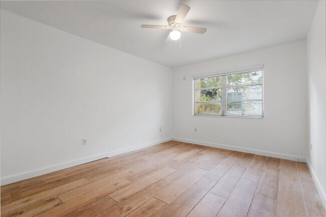Building Photo - 7831 SW 56th St