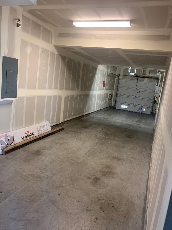 Building Photo - 1580 Bleecker St