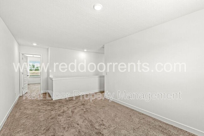 Building Photo - 2956 Grand Rdg Dr