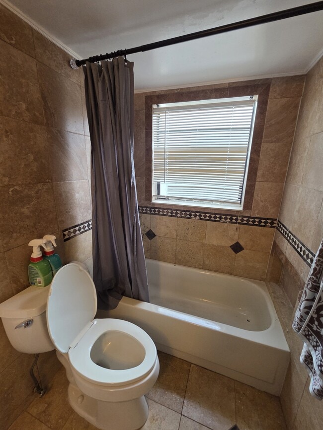 Building Photo - 1351 NW 94th Way