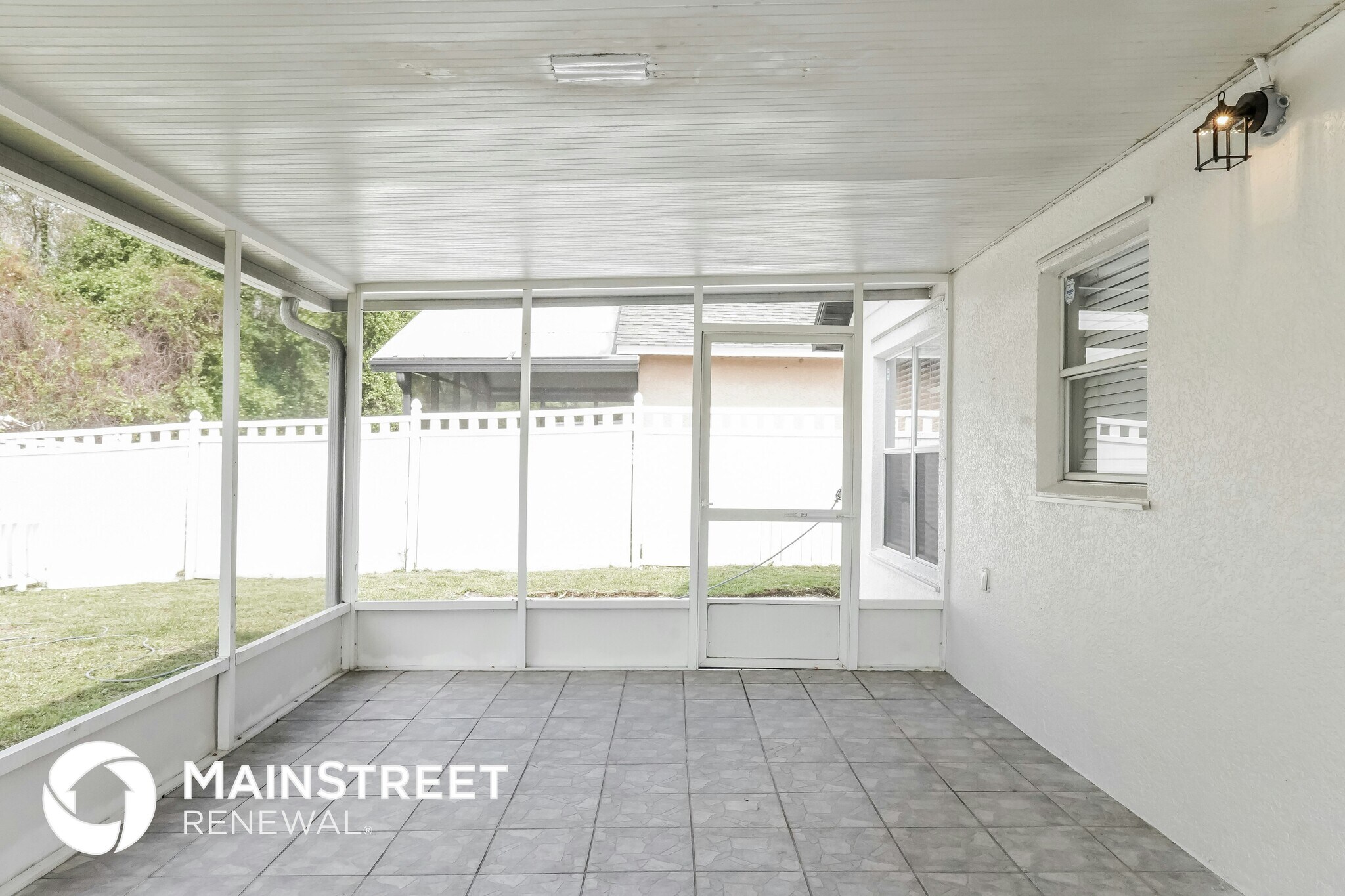 Building Photo - 2406 Parsons Pond Cir