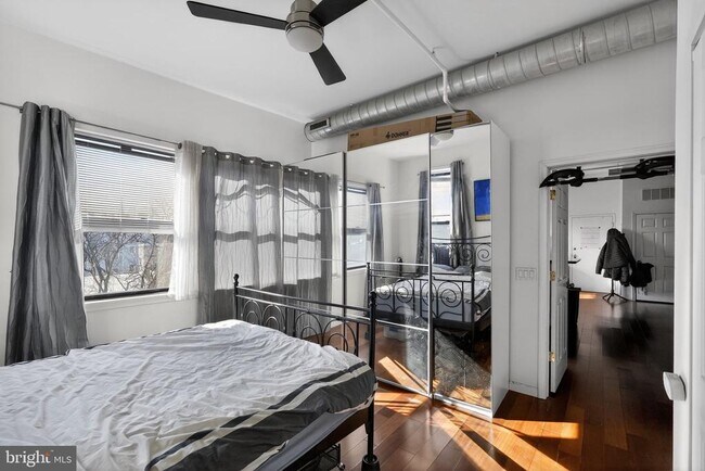 Building Photo - 926 N 3rd St