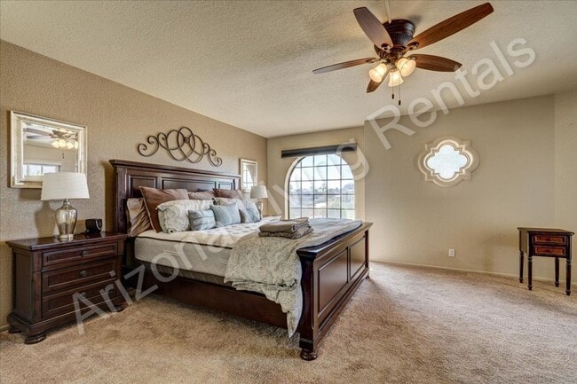 Building Photo - FURNISHED CONDO WITH POOL