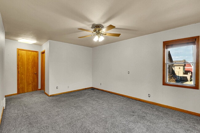 Building Photo - $2,195.95, 3-bed, 2-bed, ranch-style home with a large backyard and $300 off first month's rent