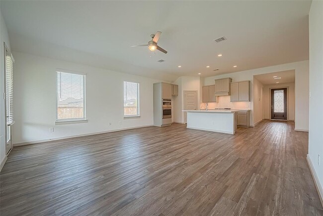 Building Photo - 29326 Red Rocks Pk Dr