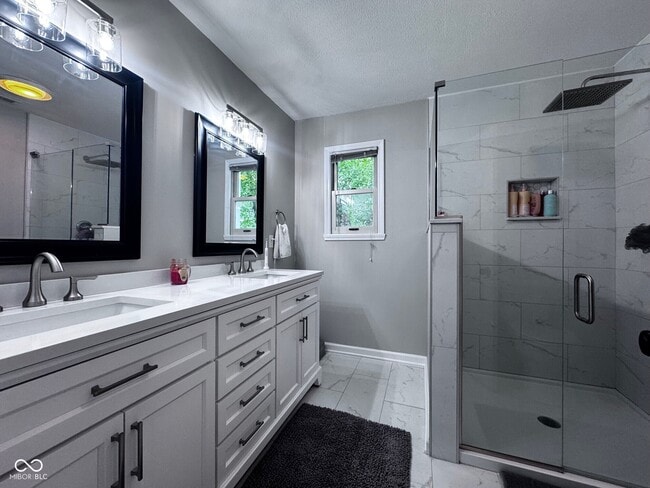 Building Photo - 7617 Willow Ridge