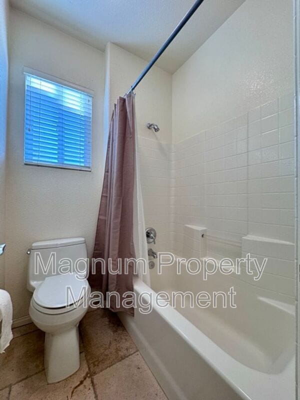 Building Photo - 45632 Corte Royal