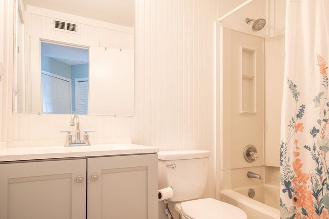 Building Photo - Sea Colony 27B @ 1311 S Lake Park Blvd