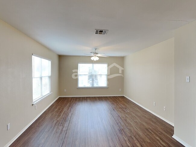 Building Photo - 13205 Vizquel Loop