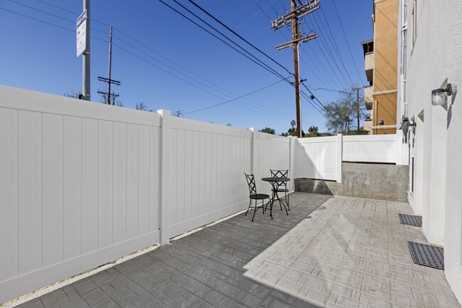 Building Photo - 5104 Sepulveda Blvd