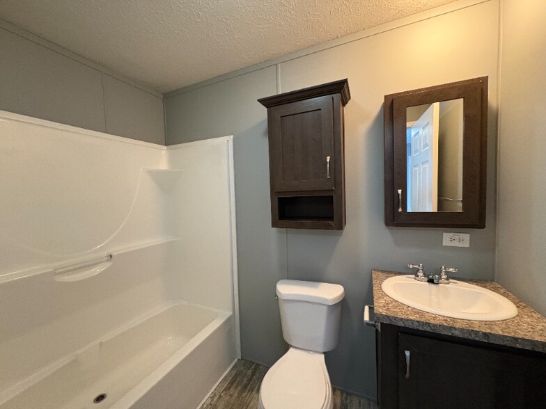 Building Photo - 140 Humphrey Dr