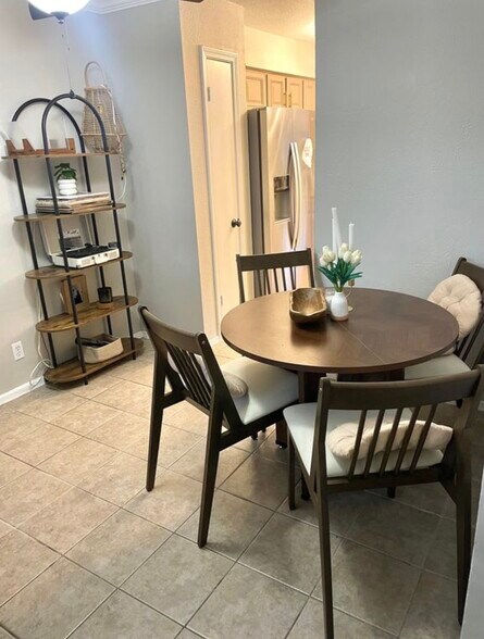 Building Photo - 4748 Old Bent Tree Ln