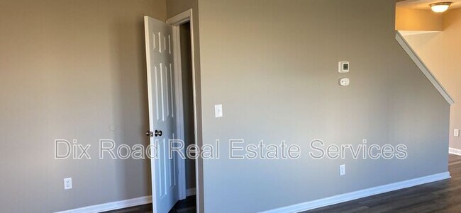 Building Photo - 806 Prescot Cir