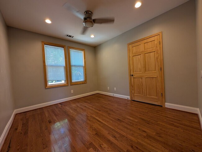 Building Photo - 3221 Guilford Ave