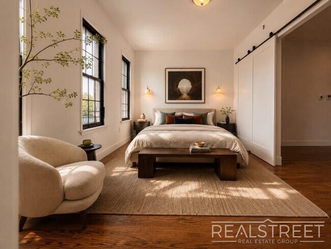 Building Photo - Available Now | Flexible 2BR / Flex 3BR Near the L