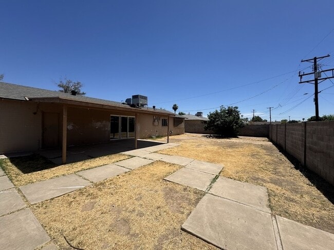 Building Photo - Maryvale 4 Bedroom