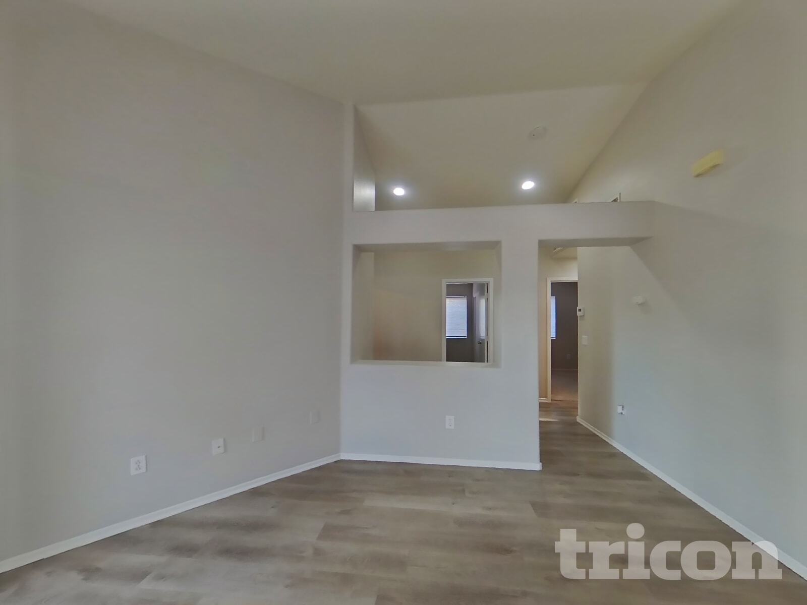 Building Photo - 12425 N 42nd Dr